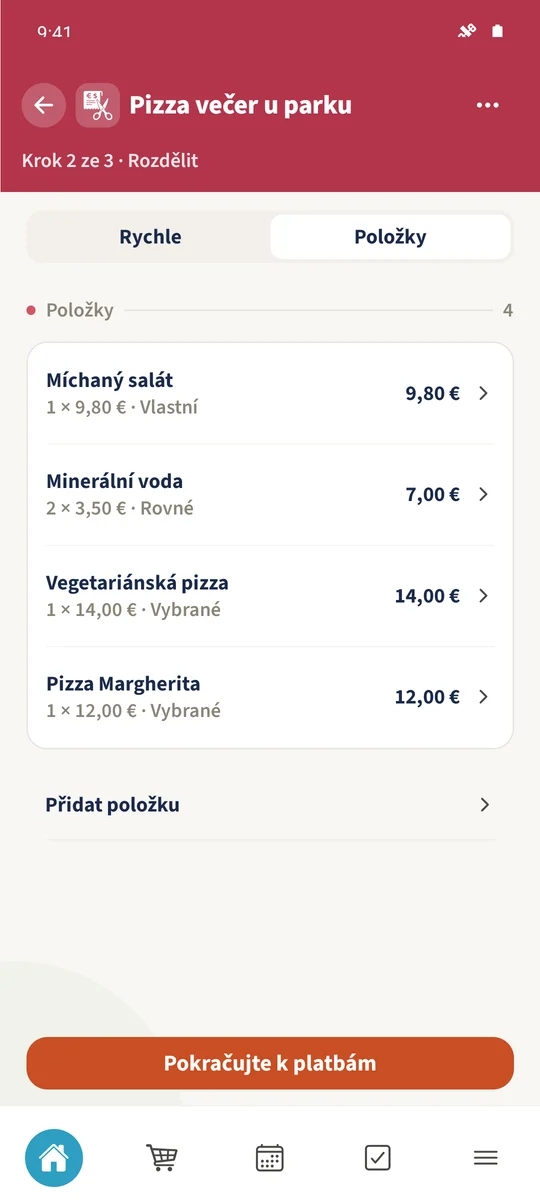 Účet obsahuje dvě jednotlivě přiřazené pizzy, zatímco „Minerální voda“ a „Míchaný salát“ jsou sdílené mezi účastníky.