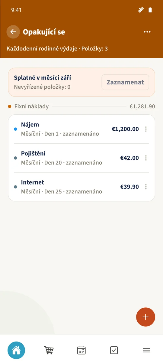 Po vygenerování se „Nájem“, „Pojištění“ a „Internet“ zobrazují jako zaznamenané pro říjen 2026.