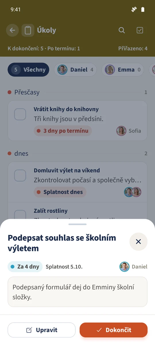 Podrobnosti formuláře školního výletu ukazují Daniela jako přiřazenou osobu a současný termín 21. září 2026.
