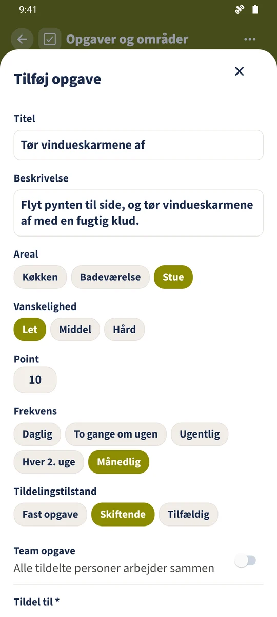 Opgaveformularen har Månedlig valgt. Den ansvarlige person vælges bagefter.