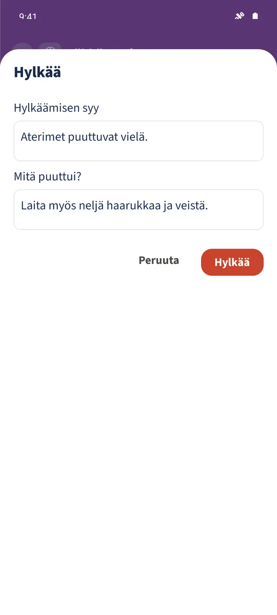 Hylkäys kertoo puuttuvista ruokailuvälineistä ja antaa täsmällisen seuraavan vaiheen.