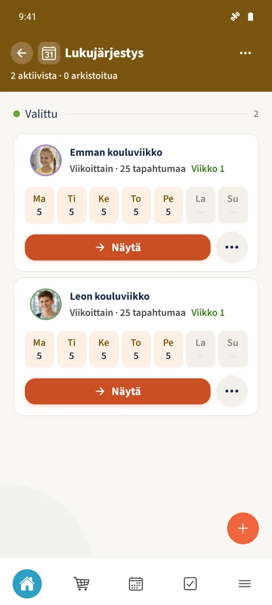 Lukujärjestysten yleisnäkymässä näkyvät Emman kouluviikko ja Leon kouluviikko, niille osoitetut henkilöt ja nykyiset oppituntimäärät.