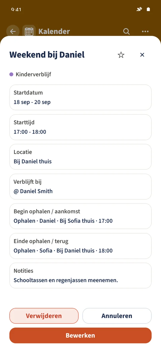 Het opgeslagen verblijf toont beide overdrachten en de spullen die mee moeten.