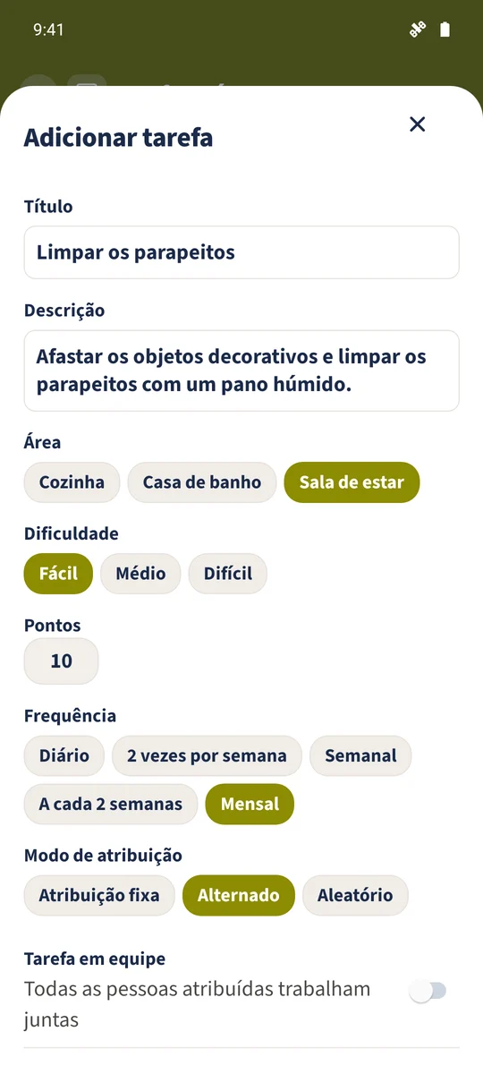 O formulário da tarefa tem Mensal selecionado. A pessoa atribuída é escolhida depois.