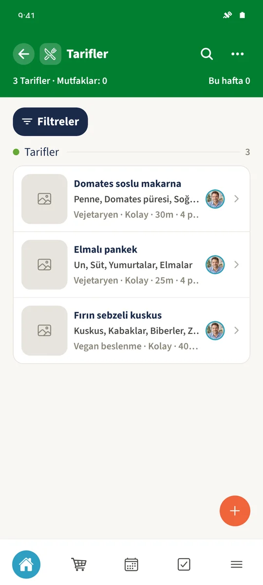 Smith ailesinin koleksiyonunda Domates soslu makarna, Fırın sebzeli kuskus ve Elmalı pankekler, tarif ayrıntıları ve beslenme etiketleriyle gösterilir.