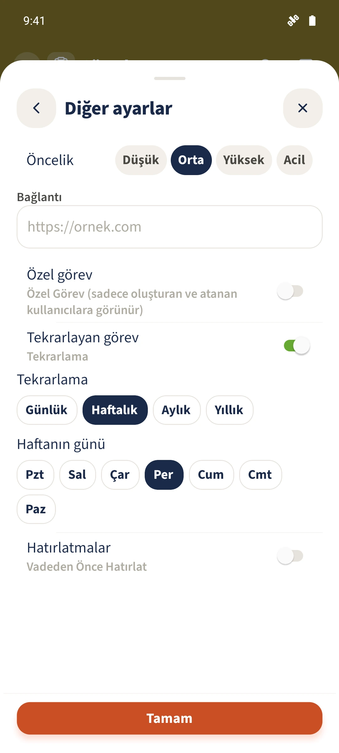 Tekrar her perşembe için etkinleştirilmiş, hatırlatıcılar kapatılmıştır.