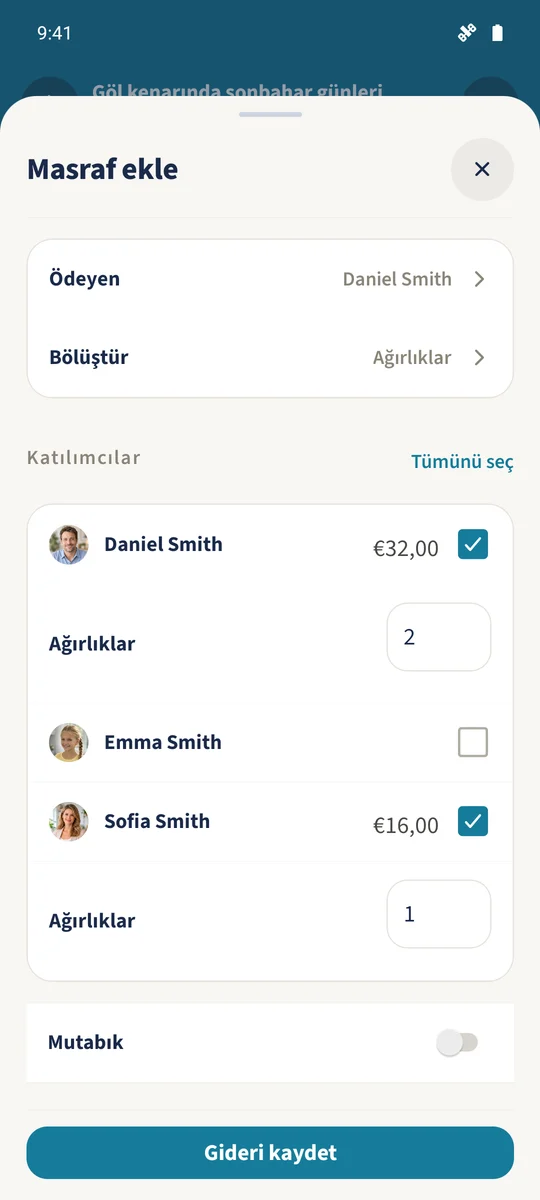 2 ve 1 ağırlıkları akşam yemeğini Daniel için 32 EUR, Sofia için 16 EUR böler.